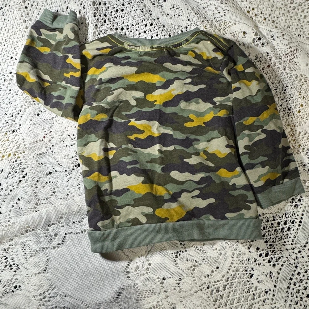 Tommy Bahama‎ Boys 2T Camo Pajama Set Green Yellow Long Sleeve Lounge